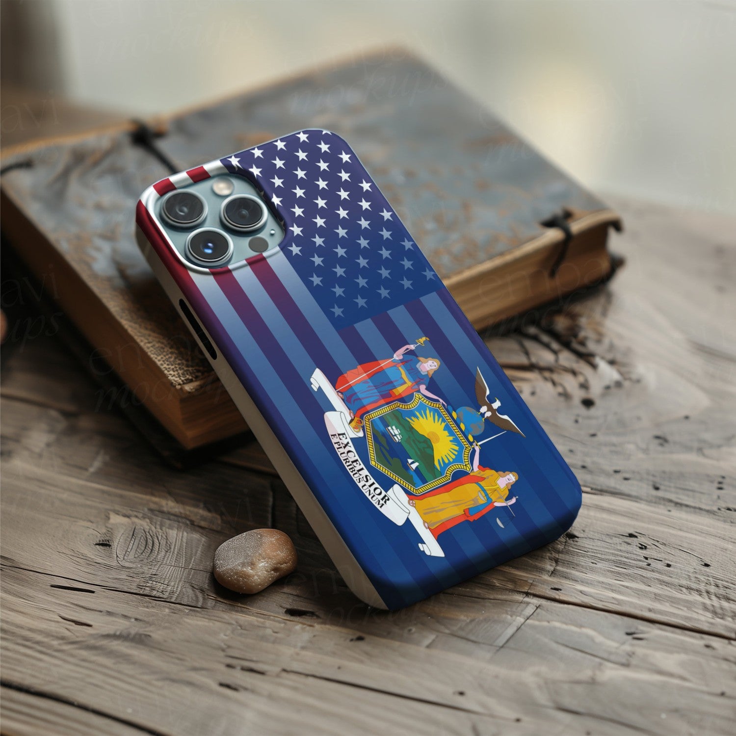 Digital download of a blended US and New York flag on a phone case, merging American stars & stripes with New York’s emblem.