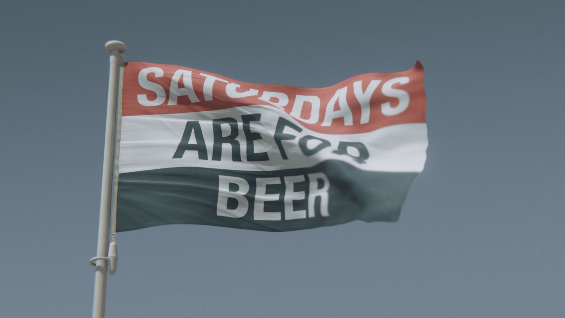 Charger la vidéo : Le samedi est pour le drapeau de la bière